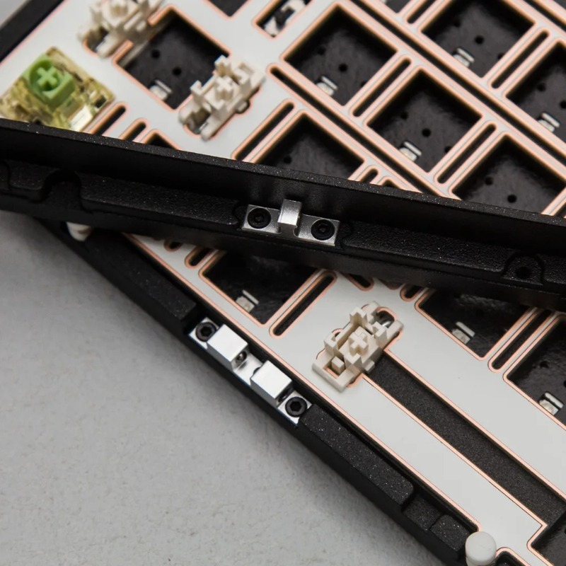 Kit Tastiera Meccanica Persona - Gaming Keyboard Tkl recensione e prezzo